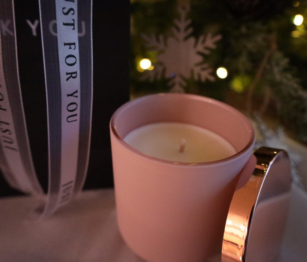 Lily candle